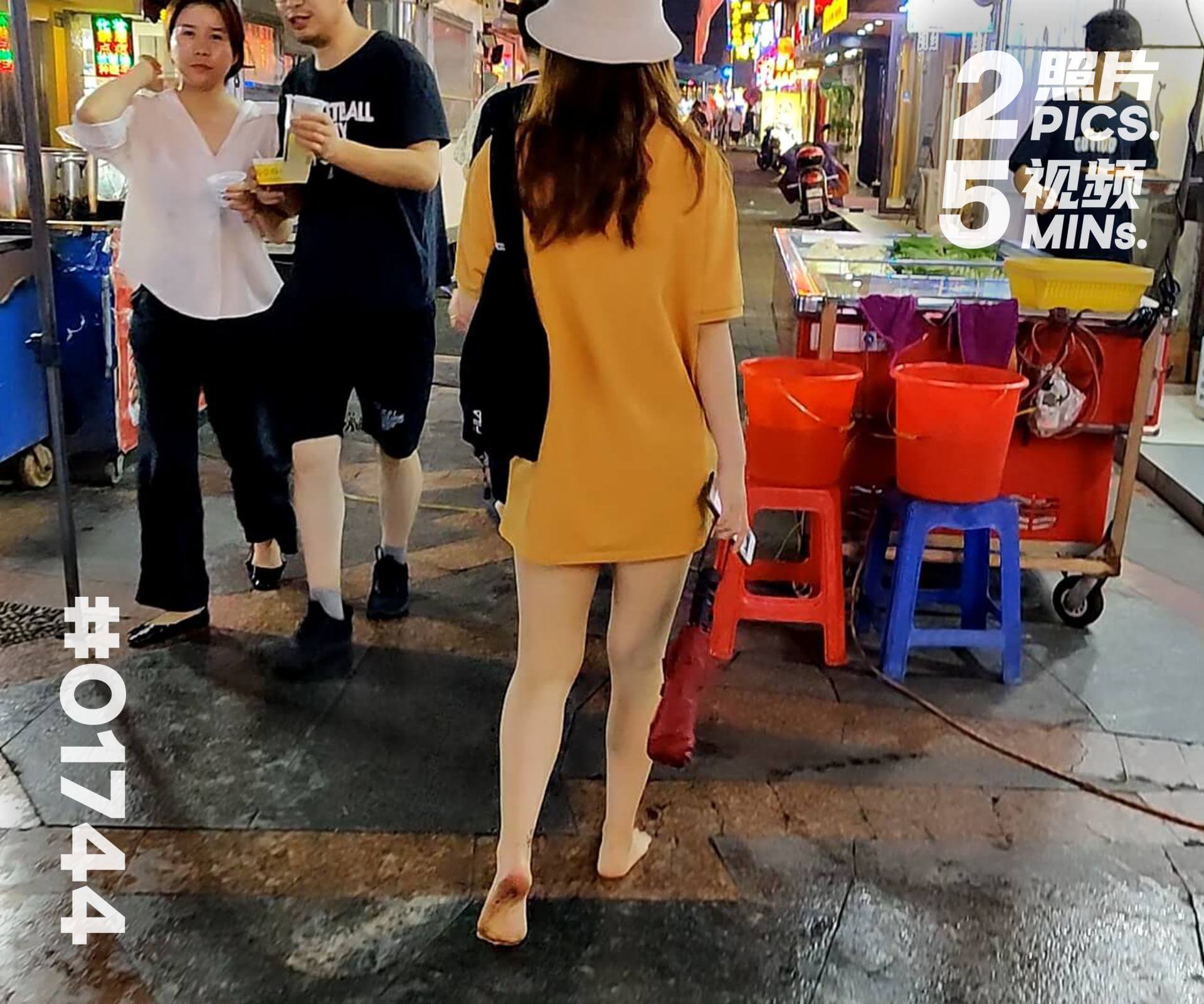 芳芳·赤脚逛小吃街